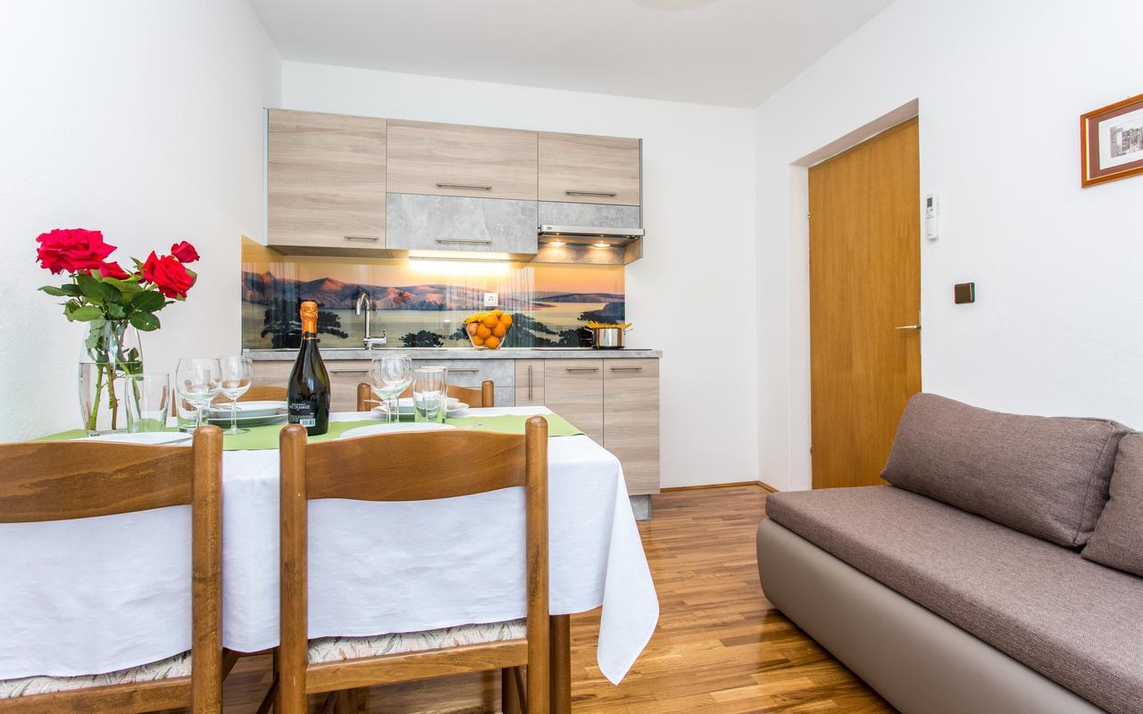 Apartments Lucija 2 Baška Eksteriør bilde