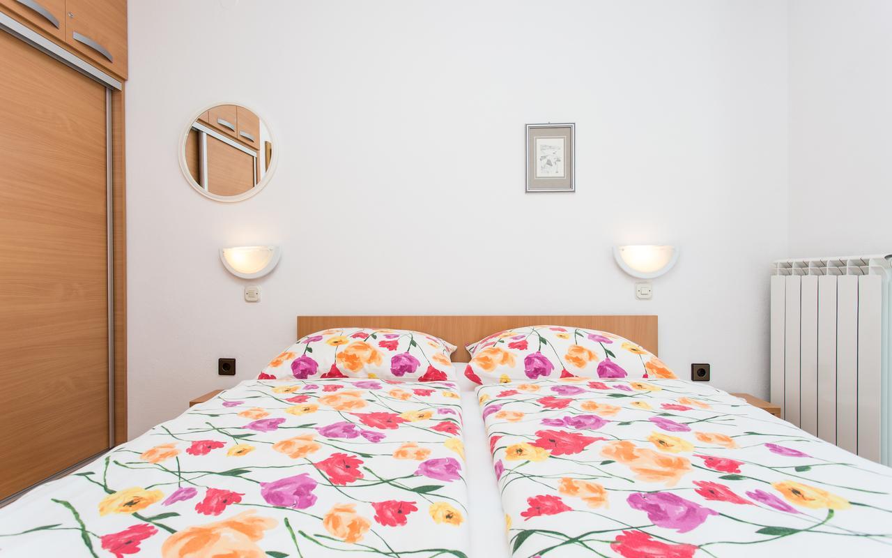 Apartments Lucija 2 Baška Eksteriør bilde